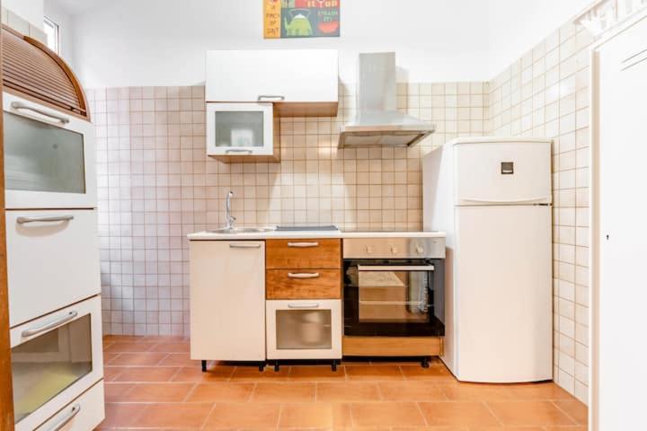 New! Casa Micheli A Trastevere Рим Екстериор снимка